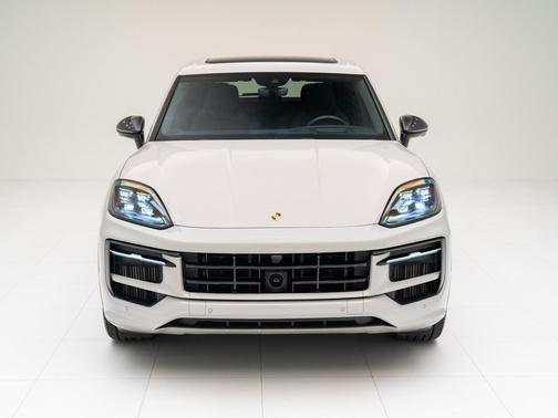 2026 Porsche Cayenne GTS