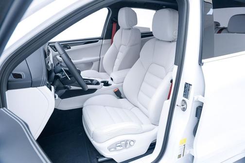 2026 Porsche Macan S