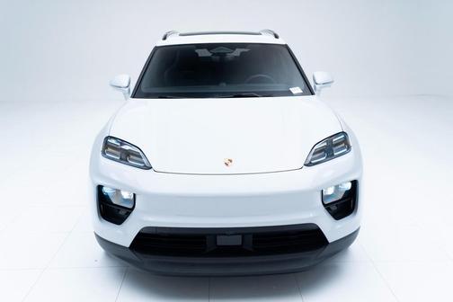 2025 Porsche Macan 4S