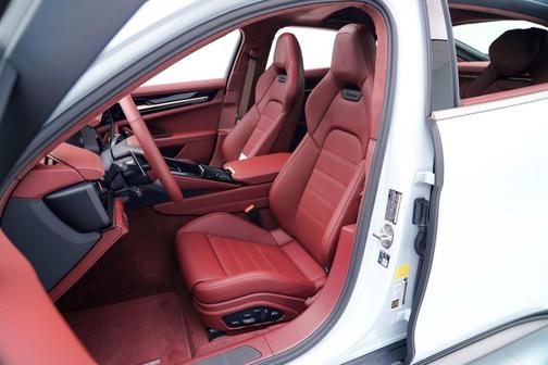 2026 Porsche Panamera Turbo