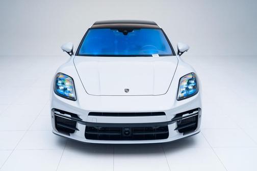 2026 Porsche Panamera Turbo