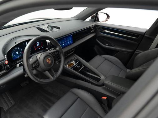Copper Ruby Metallic 2025 Porsche Macan Macan Electric