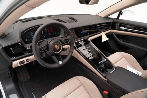 2025 Porsche Panamera 