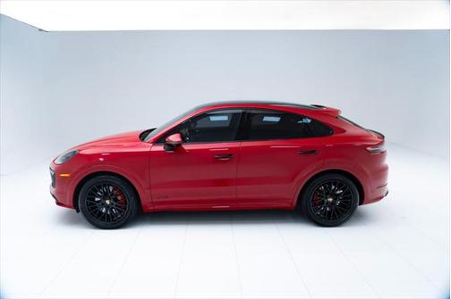 2022 Porsche Cayenne GTS