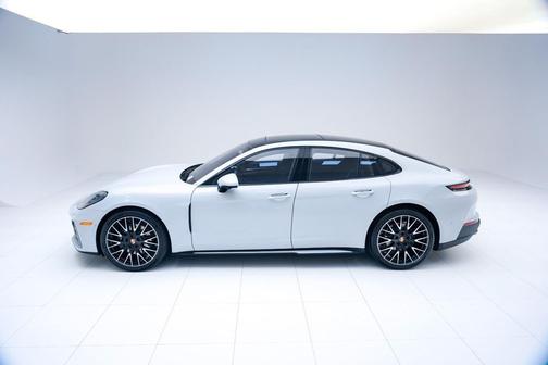 2026 Porsche Panamera 