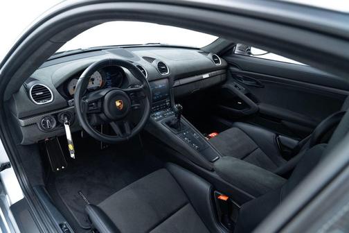 2023 Porsche 718 Cayman GT4 RS