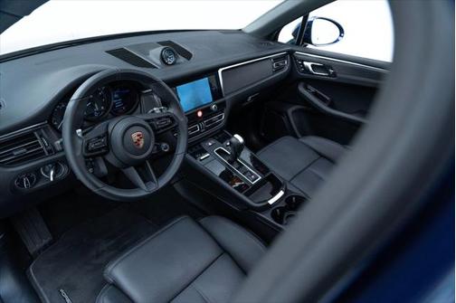 2025 Porsche Macan GTS
