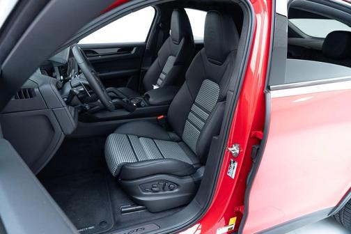 2026 Porsche Cayenne GTS