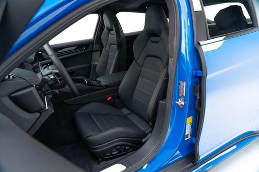 2025 Porsche Panamera 