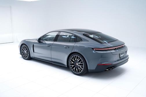 2026 Porsche Panamera 