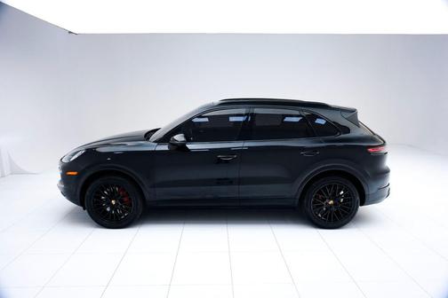 2023 Porsche Cayenne Platinum Edition