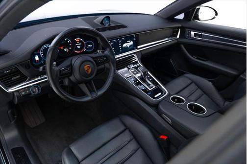 2022 Porsche Panamera Platinum Edition