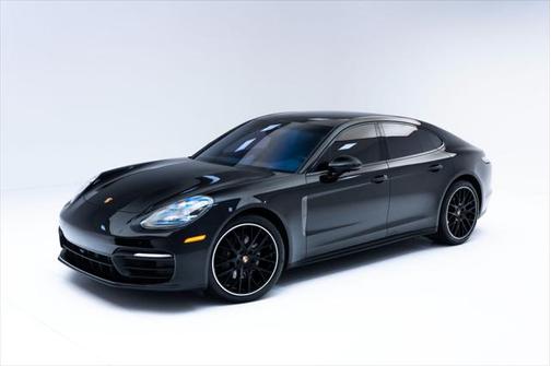 2022 Porsche Panamera Platinum Edition