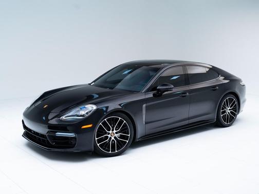 2023 Porsche Panamera 4 Platinum Edition