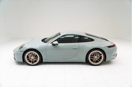 2025 Porsche 911 Carrera