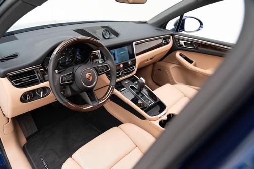2025 Porsche Macan T