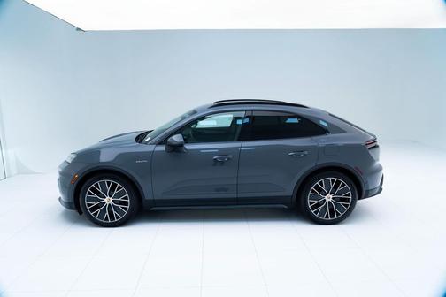 2025 Porsche Macan Electric