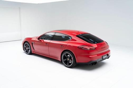 2016 Porsche Panamera GTS