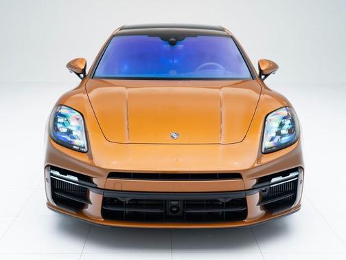 2025 Porsche Panamera Turbo