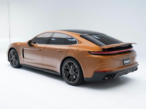 2025 Porsche Panamera Turbo