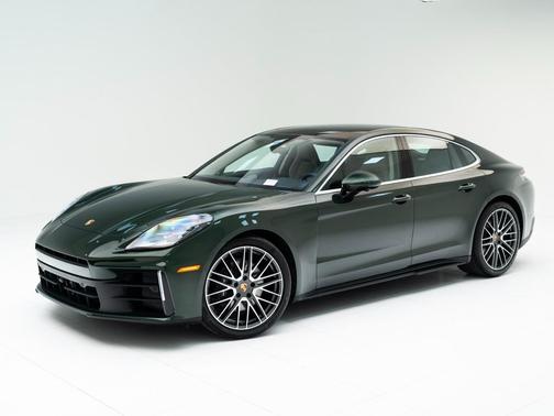 2026 Porsche Panamera 4