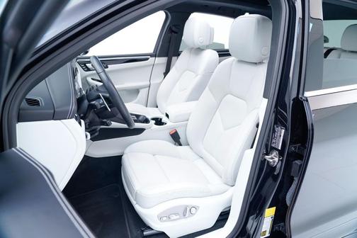 2024 Porsche Macan S