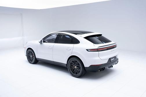 2024 Porsche Cayenne S