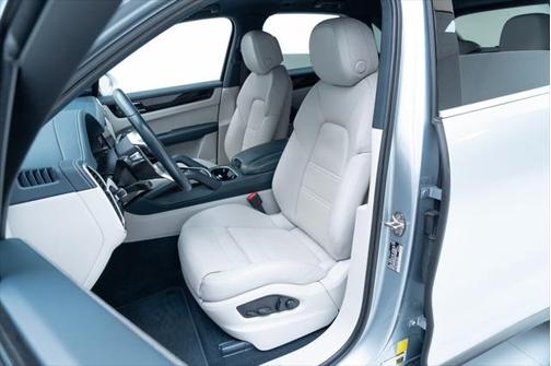 2022 Porsche Cayenne E-Hybrid S