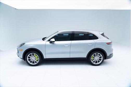 2022 Porsche Cayenne E-Hybrid S