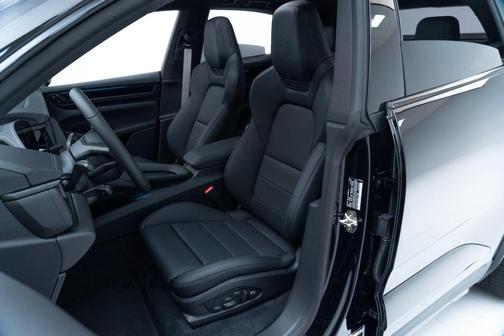 2025 Porsche Macan Electric