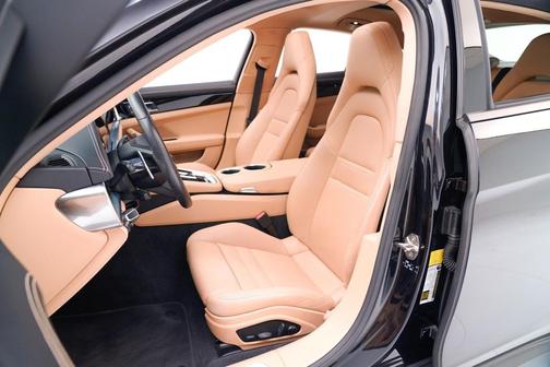 2023 Porsche Panamera Platinum Edition