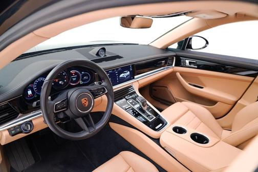 2023 Porsche Panamera Platinum Edition