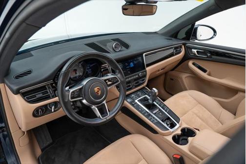 2021 Porsche Macan Base