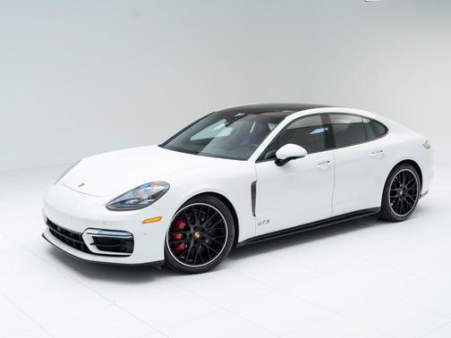 2023 Porsche Panamera GTS
