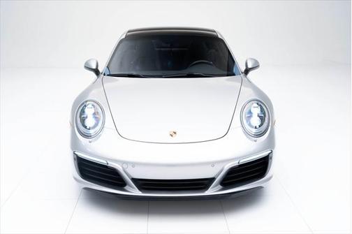 2017 Porsche 911 Carrera