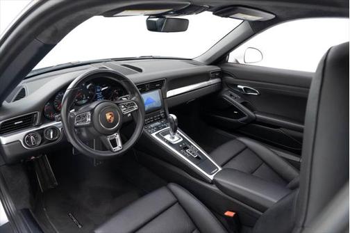 2017 Porsche 911 Carrera