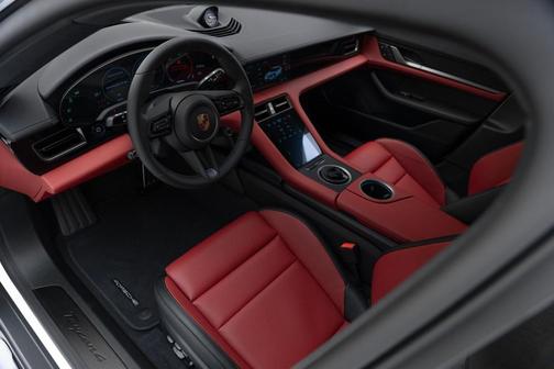 2025 Porsche Taycan 4