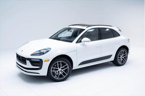 2025 Porsche Macan Base
