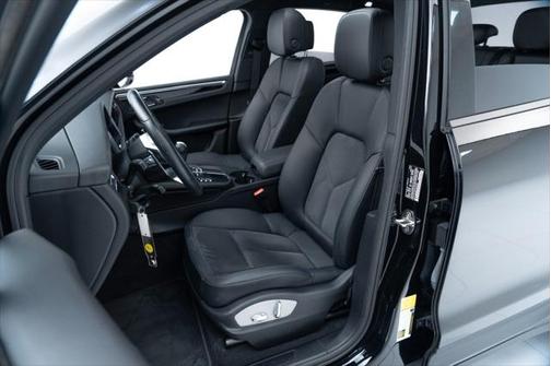 2019 Porsche Macan Base