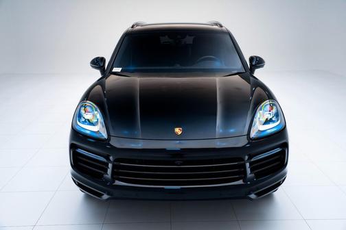 2023 Porsche Cayenne Platinum Edition