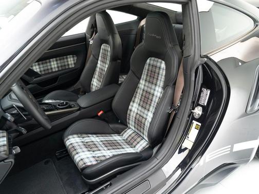 2025 Porsche 911 Turbo