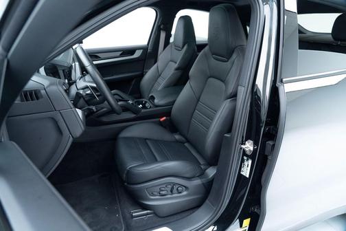 2025 Porsche Cayenne S