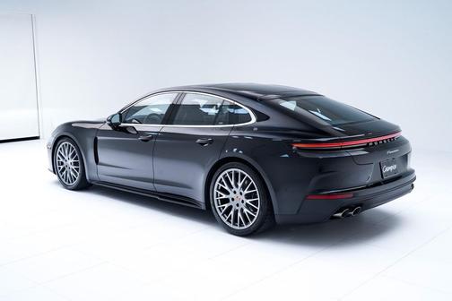2026 Porsche Panamera 