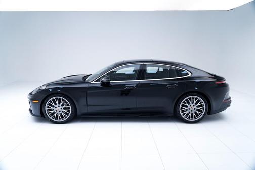 2026 Porsche Panamera 