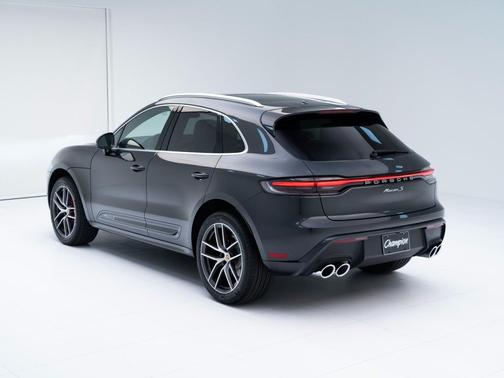Volcano Grey Metallic 2026 Porsche Macan Macan