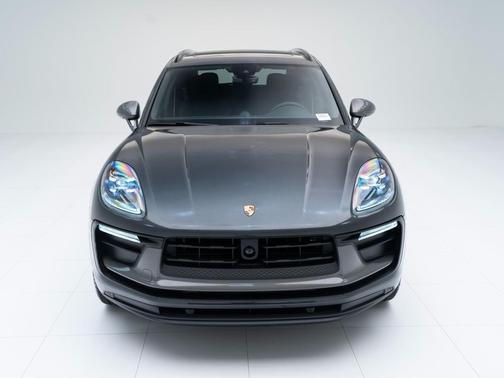 2026 Porsche Macan T