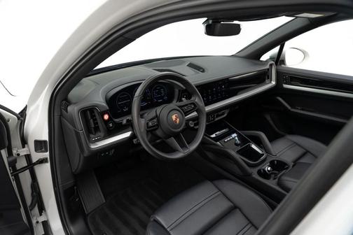 2025 Porsche Cayenne 