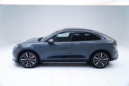 2025 Porsche Macan 4S