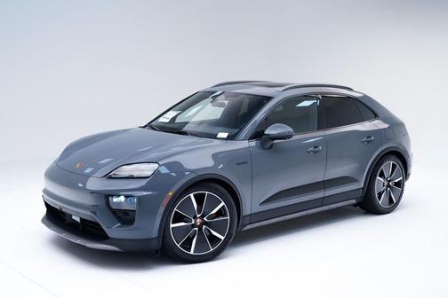 2025 Porsche Macan 4S