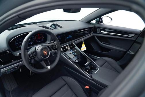 2026 Porsche Panamera 